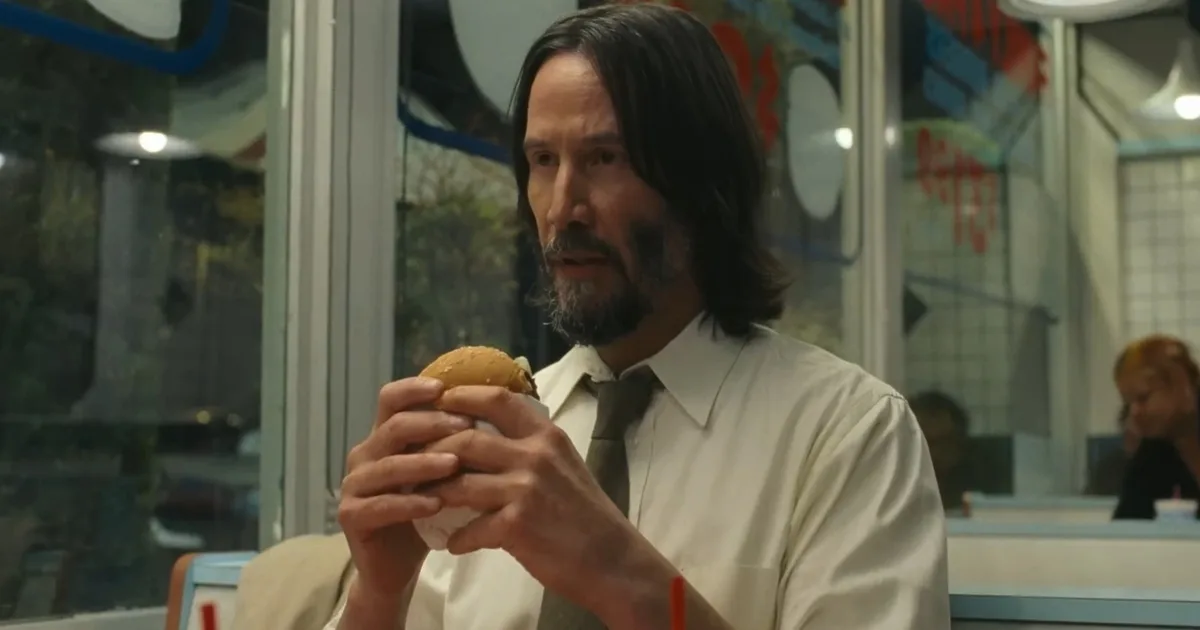 Alasan Aziz Ansari Pilih Keanu Reeves Perankan Malaikat di Film ‘Good Fortune’