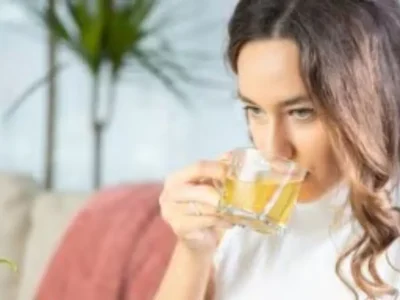 Minum teh. Foto : Adobe Stock