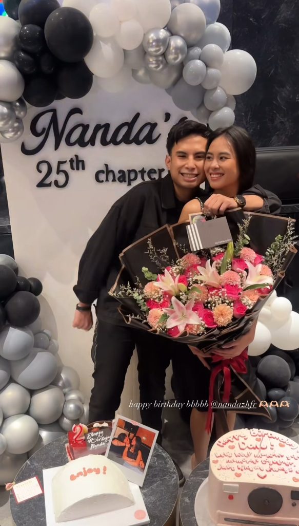Terlihat mesra di acara ulang tahun (Foto: Instagram/anandazhfr)