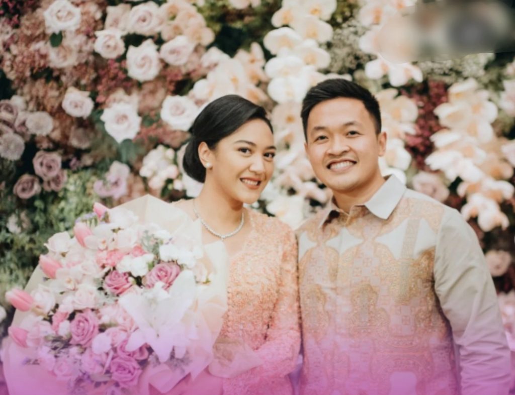 Momen saat lamaran pada Maret 2022 (Foto: Instagram)
