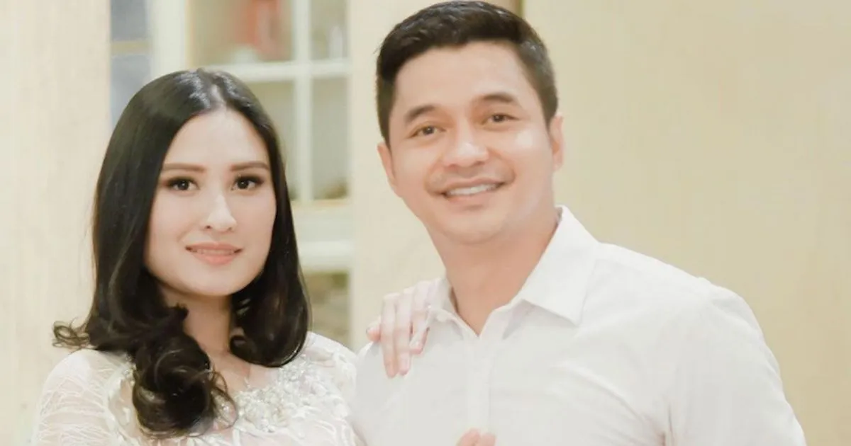 Adly Fairuz dan Angbeen Rishi Sudah Pisah Rumah sebelum Gugat Cerai