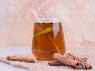 Air rebusan kayu manis. (Foto: Ilustrasi/Freepik)