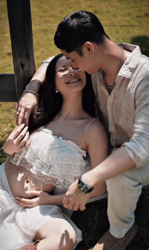 Potret manis Al dan Alyssa yang akan segera menjadi orangtua. Foto: Dok. Instagram @alghazali7