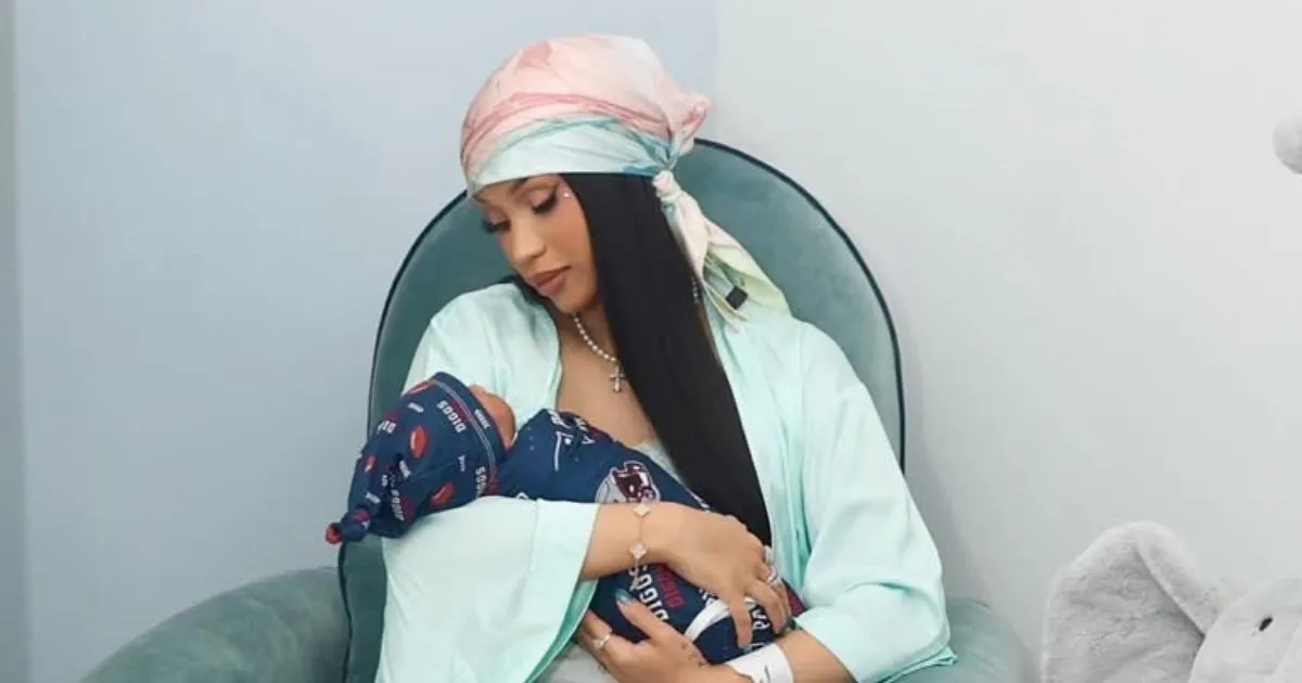 Cardi B Pamer Foto Anak ke Empat, Diduga Sudah Bertunangan dengan Stefon Diggs