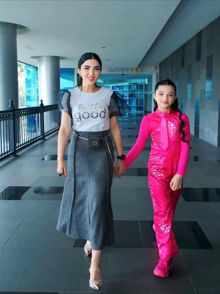 Arsy Hermansyah saat ditemani Ashanty. (Foto: Instagram/@queenarsy)