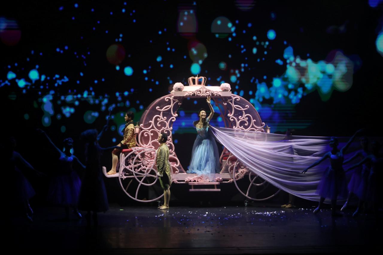 Pertunjukan balet dongeng Cinderella. Foto: Dok. Istimewa