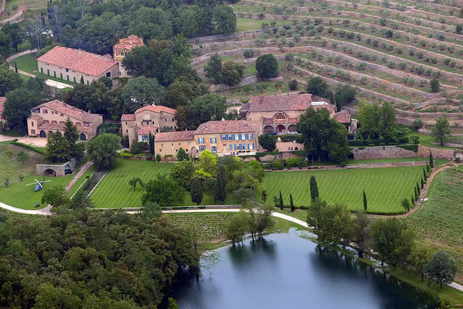 Potret kilang anggur Chateau Miraval di Prancis. Foto: Dok. Michel Gangne/Getty via People