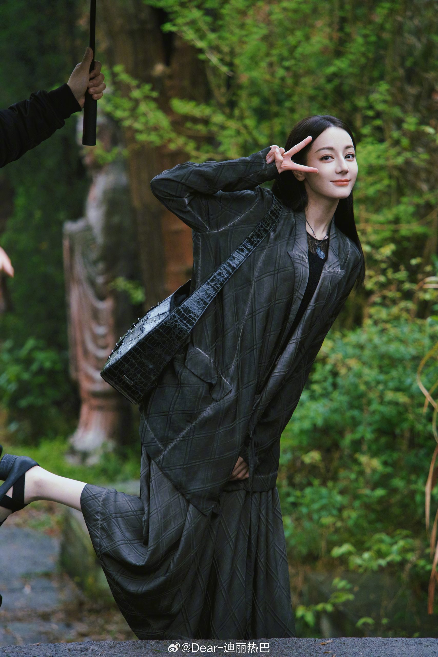 Gaya Dilraba yang selalu memesona. Foto: Dok. Weibo