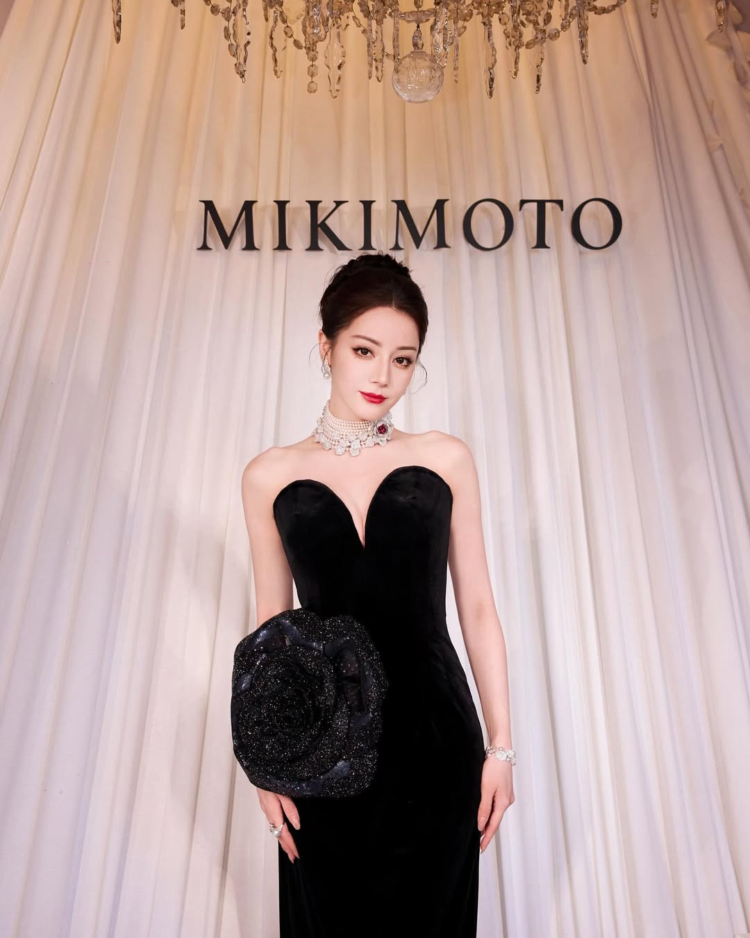 Potret terbaru Dilraba. Foto: Dok. Instagram/@dilrabaxx63