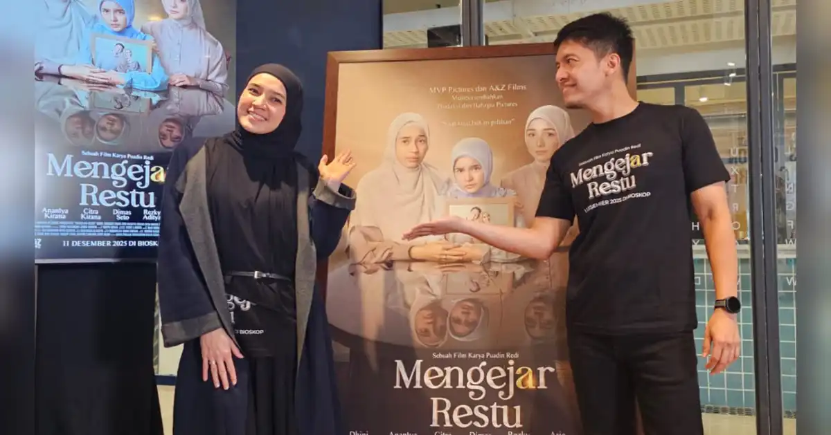 Main Bareng Suami, Dhini Aminarti Sulit Tahan Tawa di Film ‘Mengejar Restu’