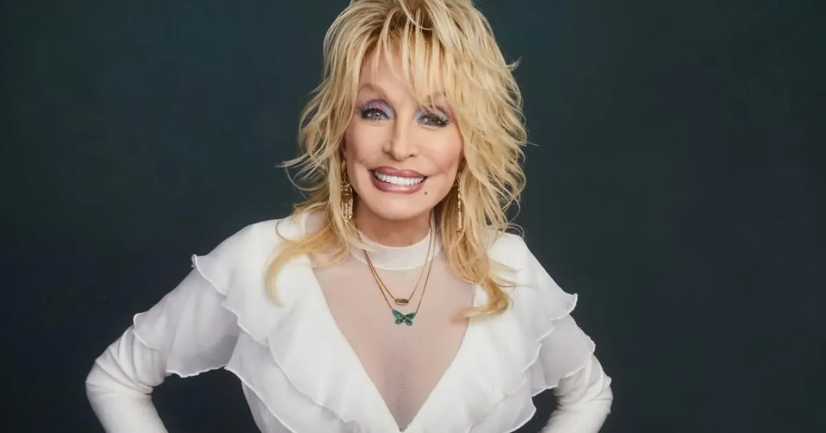 Penyanyi Dolly Parton Rilis Buku Perjalanan Karier Selama 7 Dekade