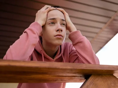 Ilustrasi Gen Z alami gangguan kecemasan atau anxiety. (Foto: Freepik)