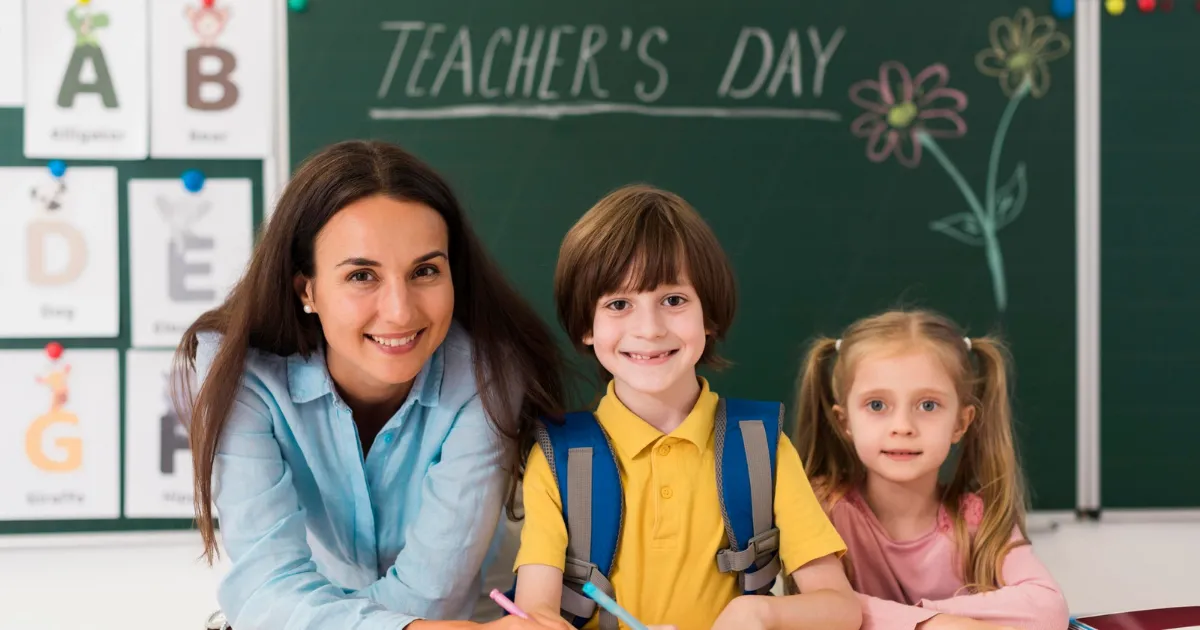 Rekomendasi 3 Lagu Mengharukan untuk Hari Guru Nasional