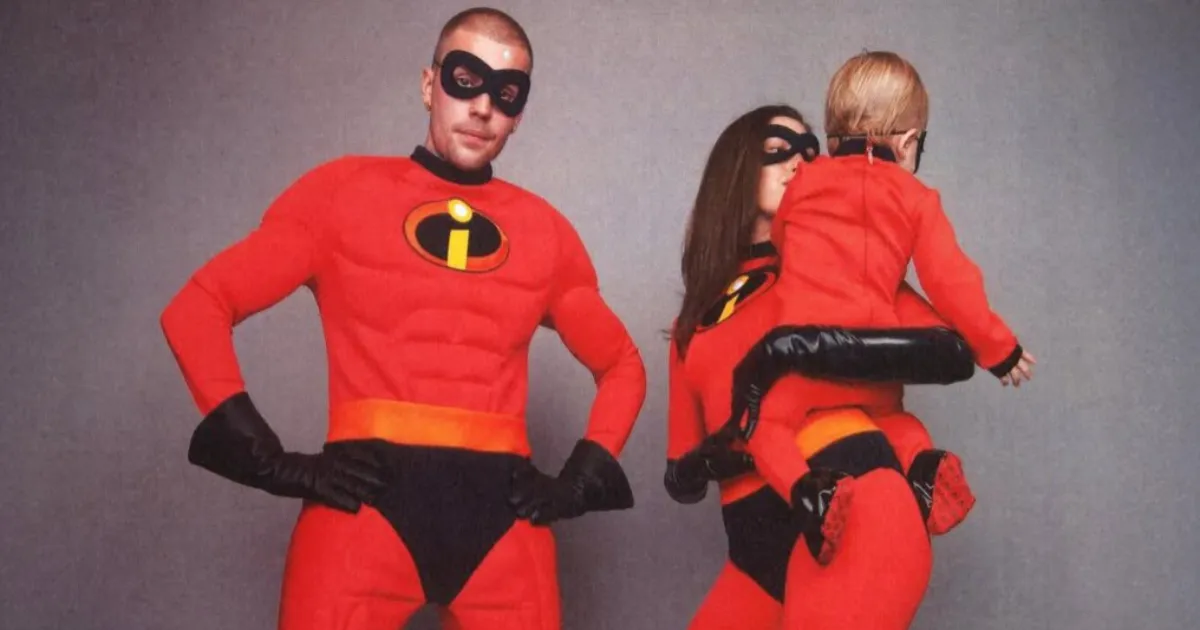 Gemas! Keluarga Justin Bieber Cosplay The Incredibles di Halloween 2025