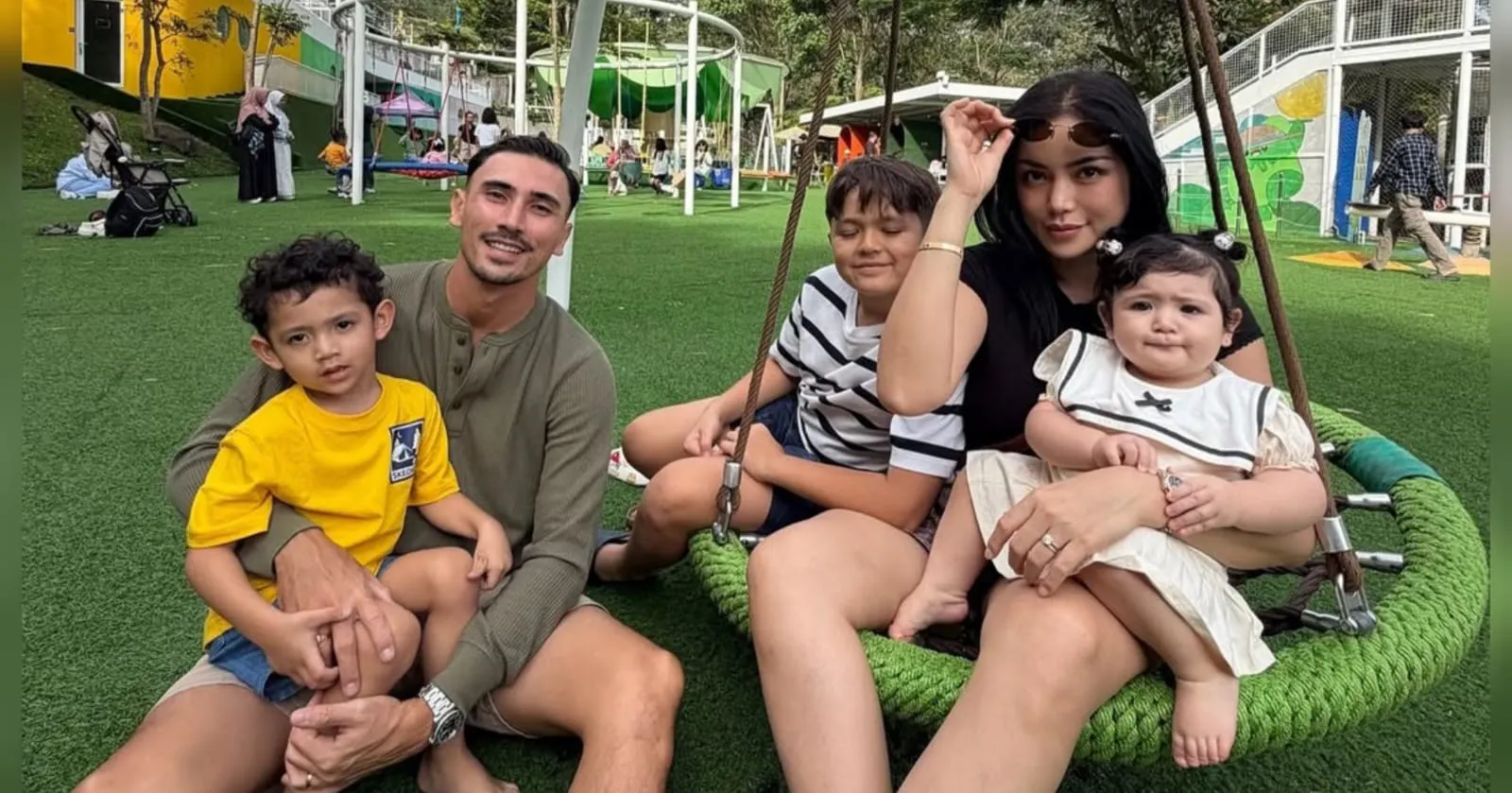 Pola Asuh Jessica Iskandar-Vincent Verhaag, Bangun Rasa Percaya Diri Anak