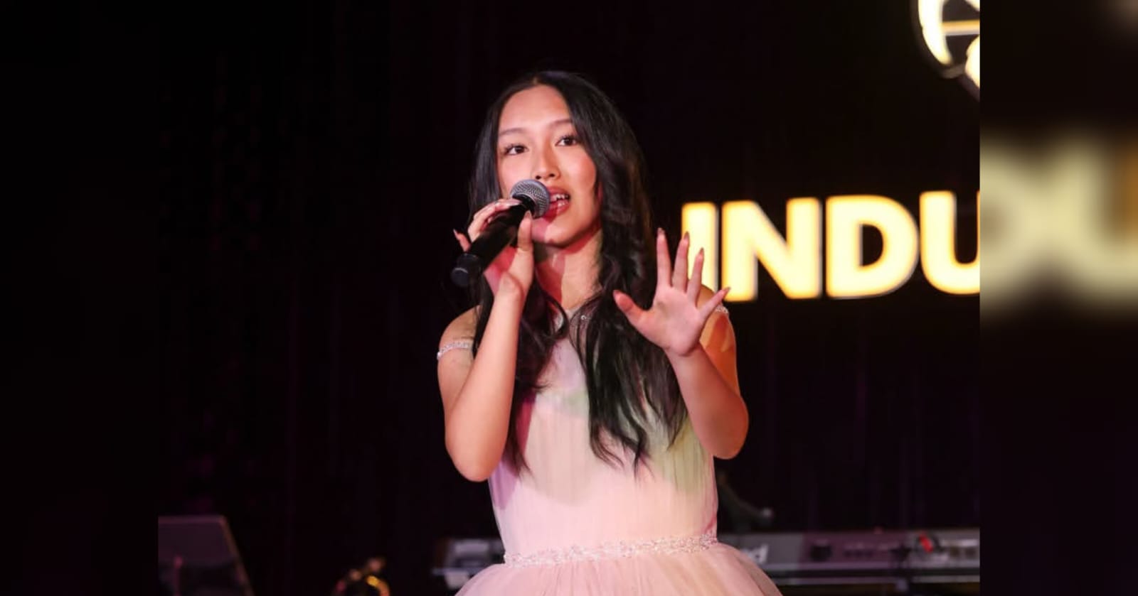 Pertama dari Indonesia, Malea Emma Raih Penghargaan Asian Women in Entertainment Award