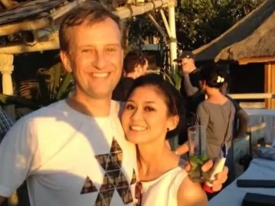 Marissa Anita dan suami, Andrew Trigg, memutuskan cerai. Foto: Dok. YouTube MDTV