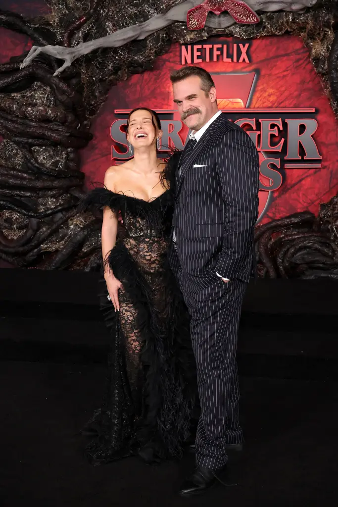 Millie dan David di premier 'Stranger Things 5'. Foto: Dok. Getty Images via PageSix