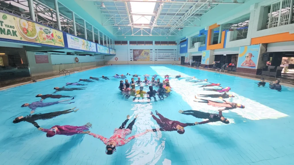 Aktivitas komunitas renang, Muslimah Swimming Squad. (Foto: Dok. Pri)