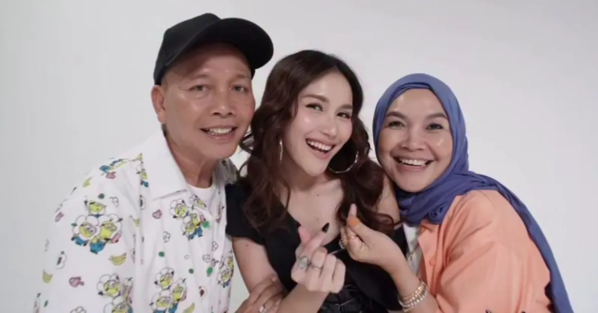 Disebut ATM Berjalan Keluarga, Ayu Ting Ting: Gue Ikhlas