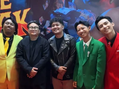 Para pemeran film 'Pesugihan Sate Gagak'. (Foto: Agnes/Nyata)