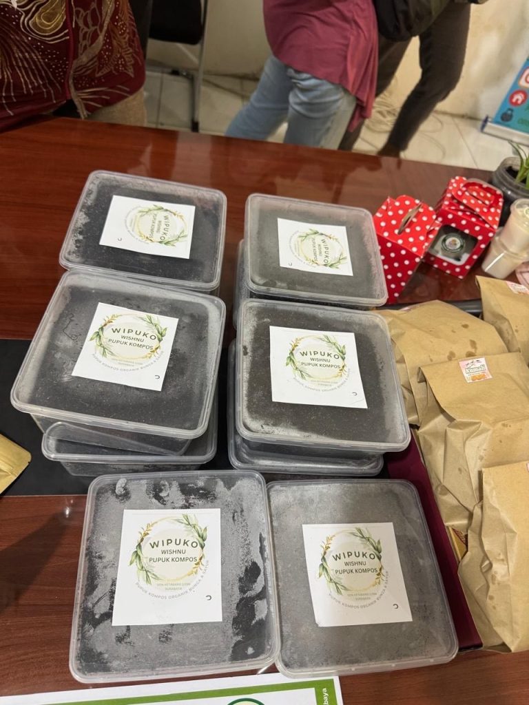 Produk pupuk kompos buatan Wishnu. (Foto: Dok. Pri)
