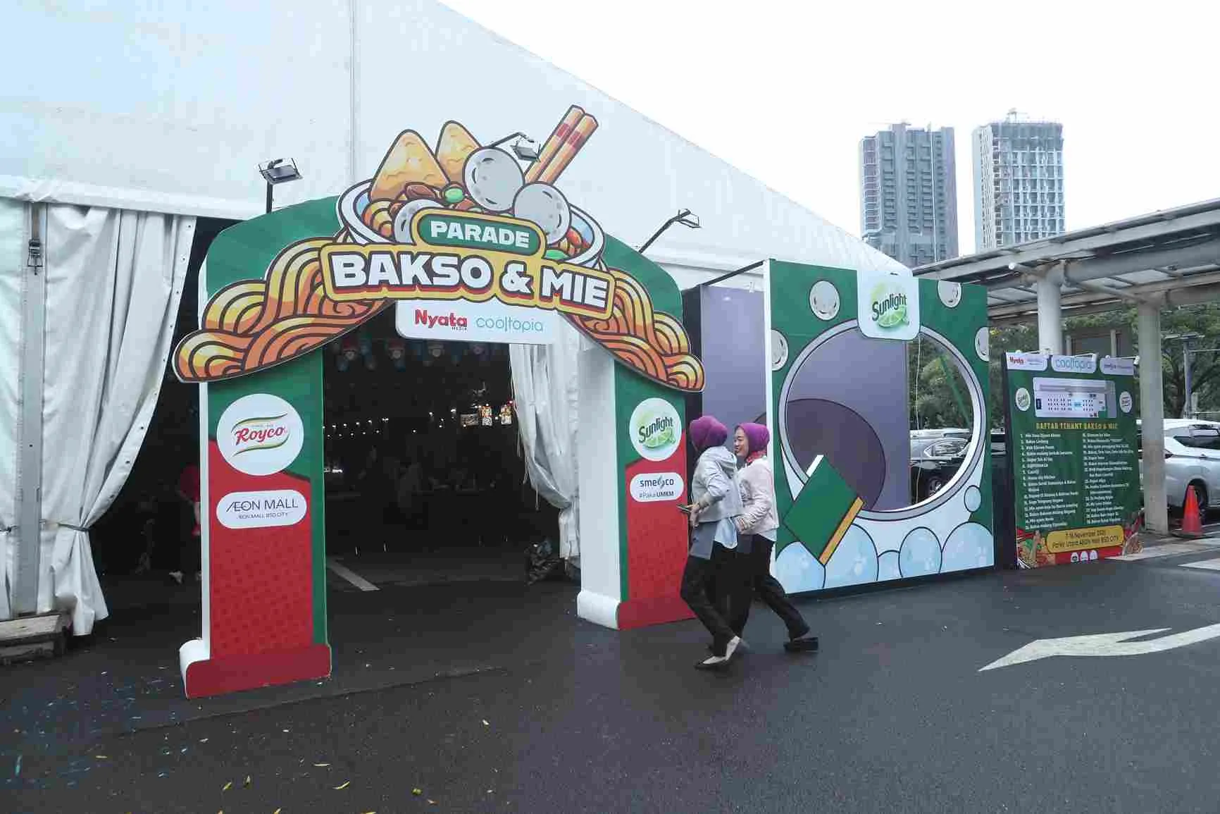 Gate selamat datang. Foto : Reza Wibisono/Nyata