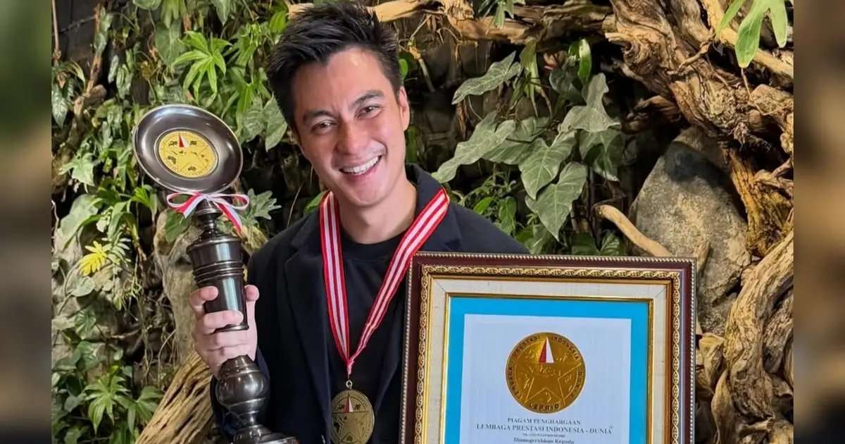 Baim Wong Dianugerahi Lifetime Achievement Award dari LEPRID