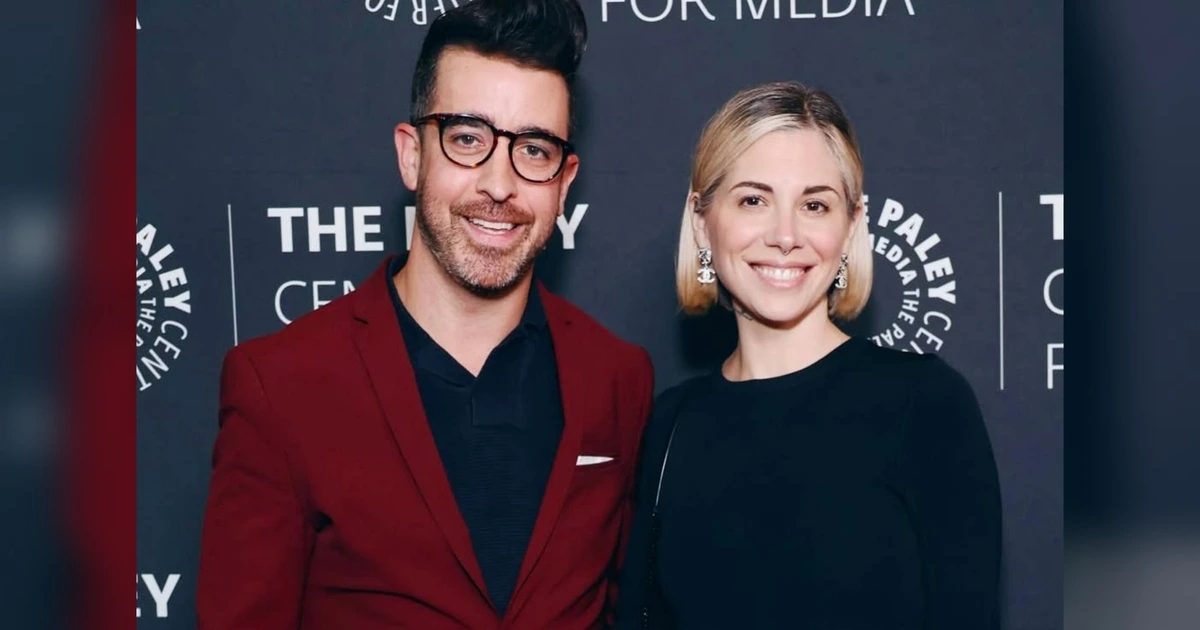 Penyanyi ‘A Thousand Years’, Christina Perri Gugat Cerai