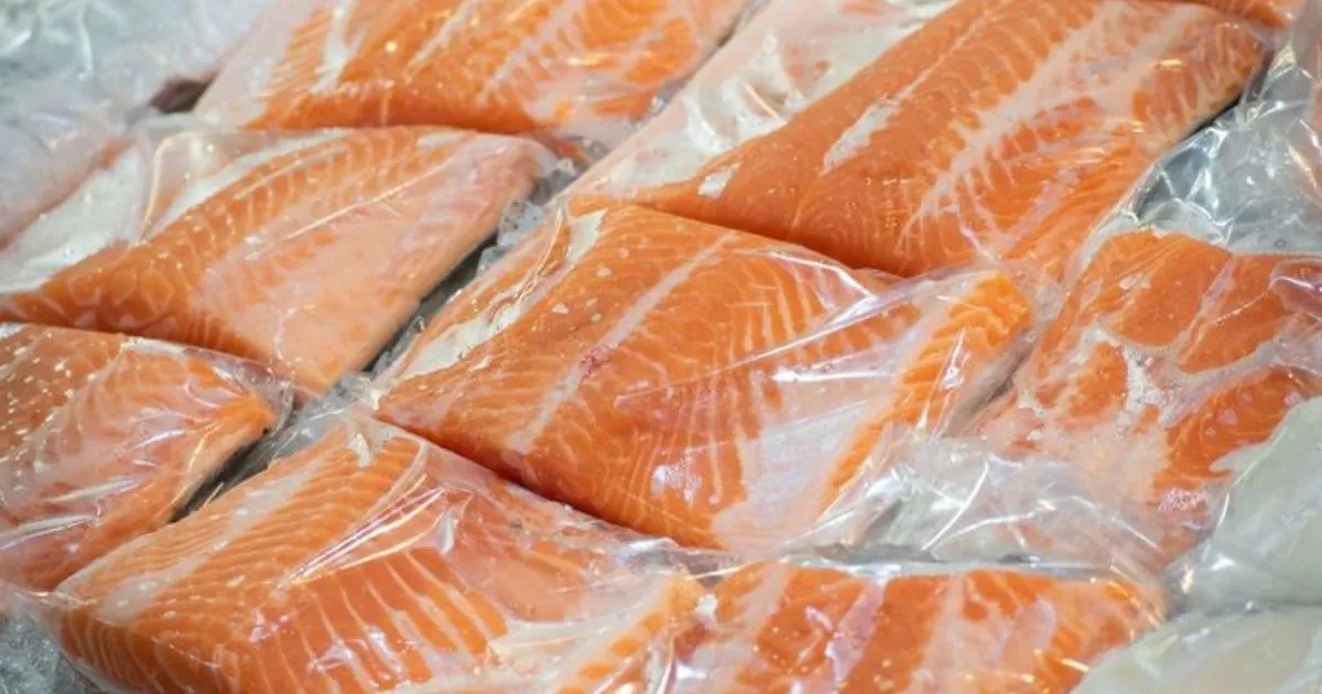 Kesalahan Mengolah Ikan Beku yang Bisa Picu Penyakit Mematikan