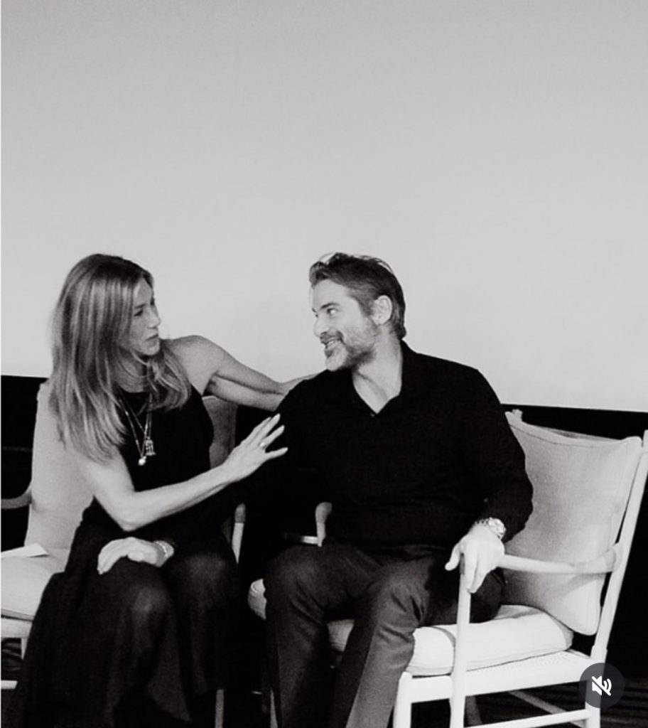 Berbicara berdua (Foto: Instagram/jimcurtis)