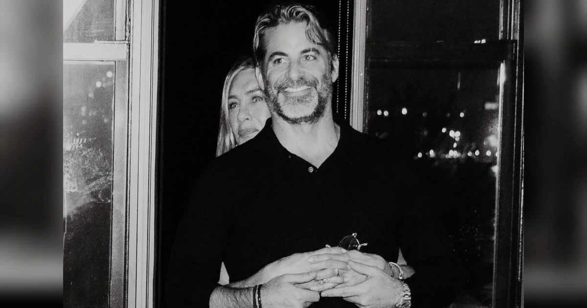 Jennifer Aniston dan Jim Curtis Pamer Kemesraan di Instagram