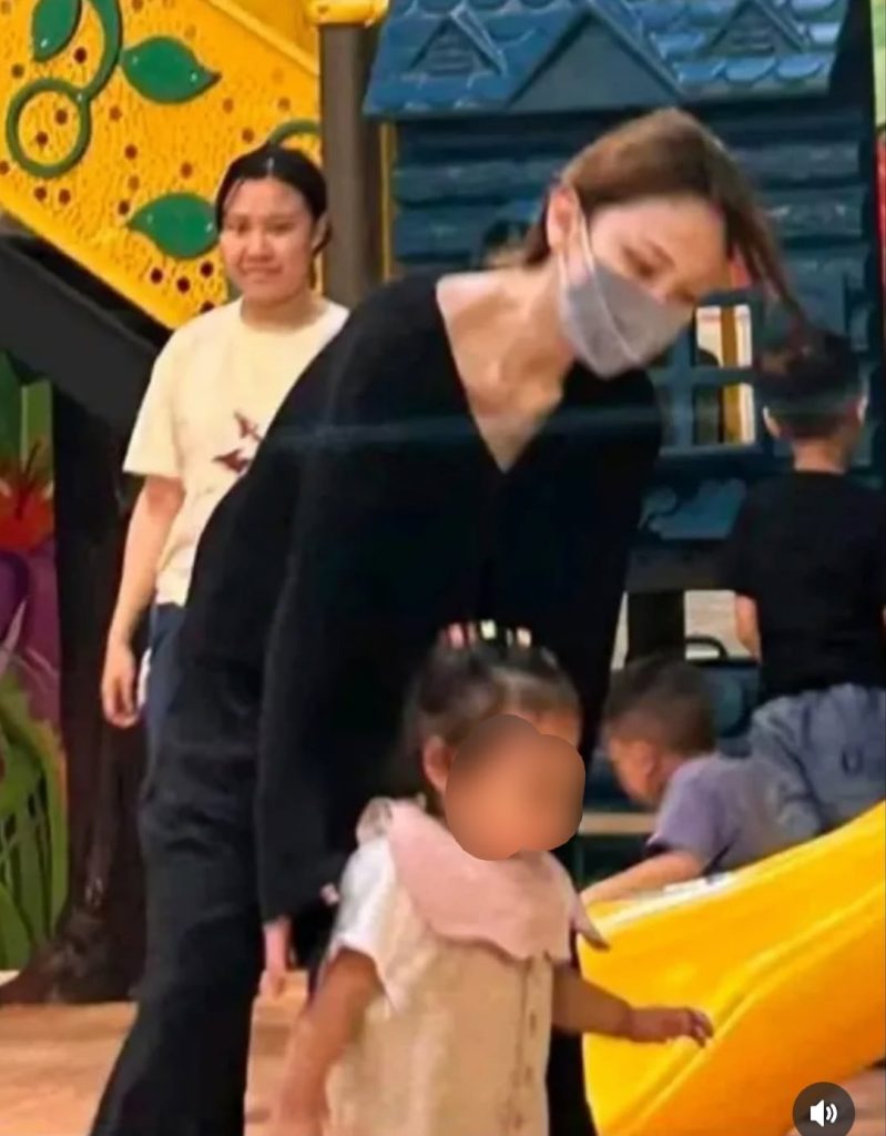 Bermain bersama anak (Foto: Instagram/exclusivetimnasartis)