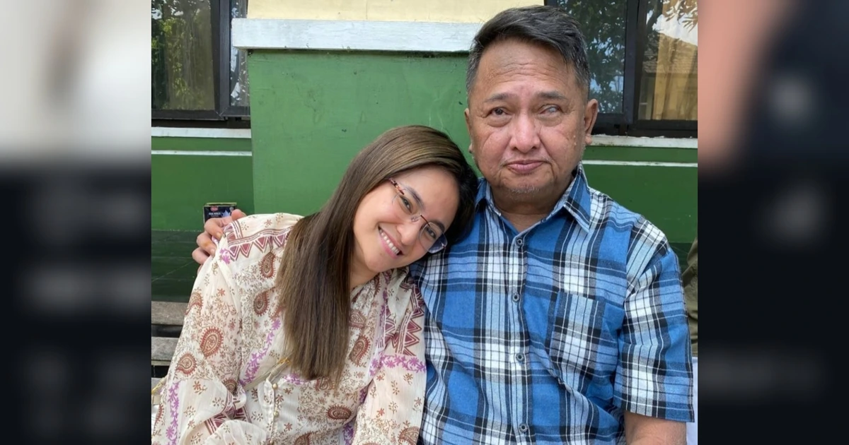 Ayah Meninggal, Marshanda Tulis Pesan Haru