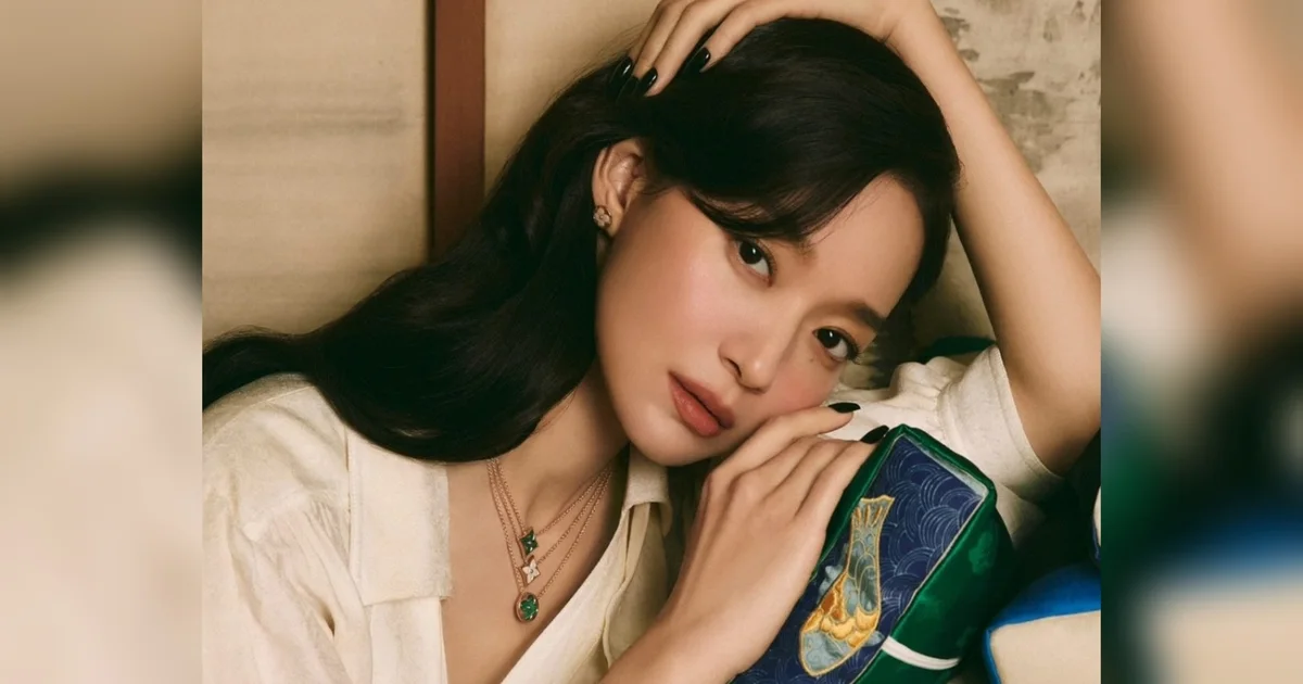 Potret Cantik Shin Min Ah, Calon Istri Kim Woo Bin yang Dijuluki Ratu Iklan