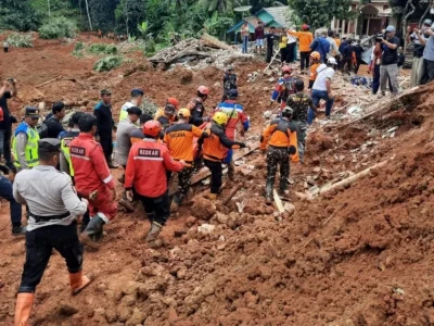 Tanah longsor di Cilacap, Jawa Barat (Foto: Dok. Istimewa)