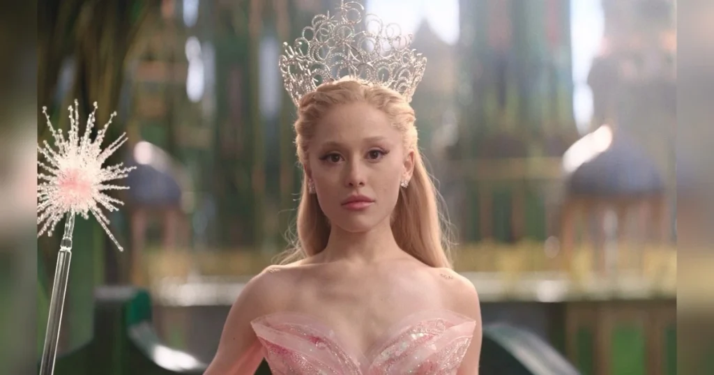 Ariana Grande di film ‘Wicked: For Good’ (Foto: Dok. Universal Pictures)