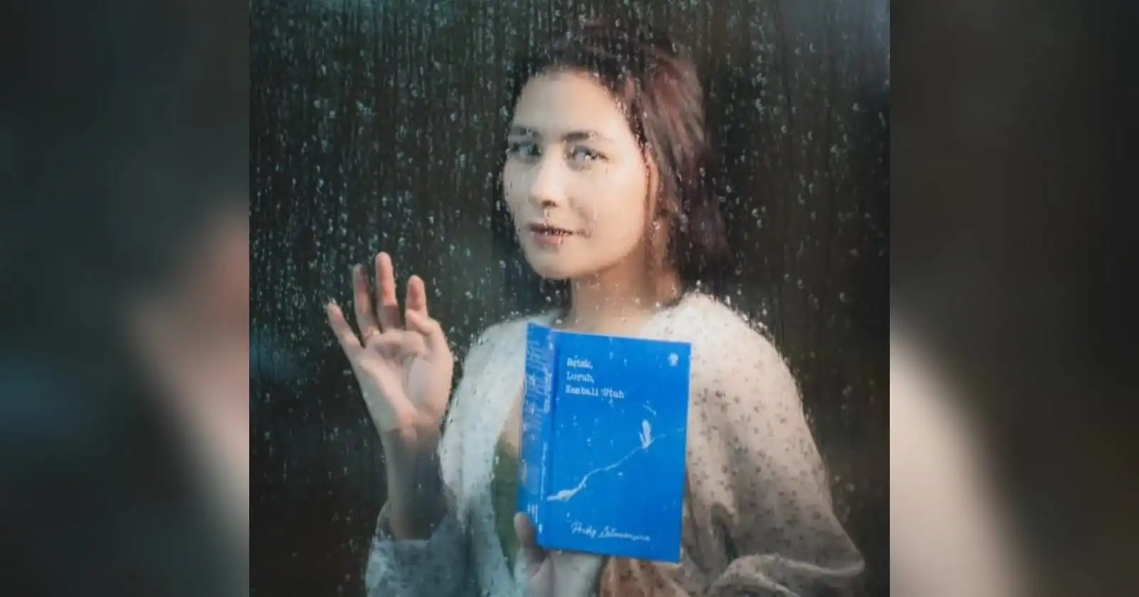 Prilly Latuconsina Rilis Buku Baru, Ceritakan Proses Bangkit dari Masa Sulit