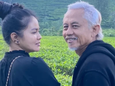 Epy Kusnandar dan istrinya, Karina Ranau. Foto: Dok. Instagram @karinaranau9