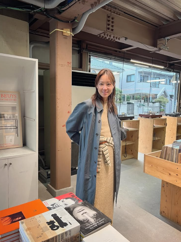 Potret Hyo Jin yang memicu rumor kehamilan. Foto: Dok. Instagram @rovvxhyo