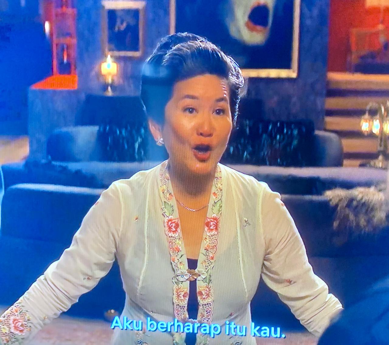 Michelle Wen Lee mengenakan kebaya, busana tradisional Indonesia. Foto: Dok. Pri