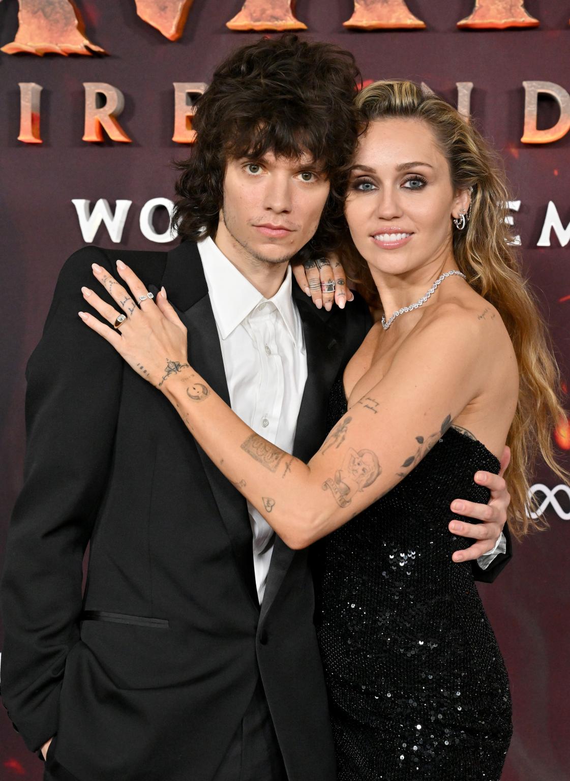 Miley Cyrus dan Maxx Morando di premier film 'Avatar: Fire and Ash'. Foto: Dok. FilmMagic